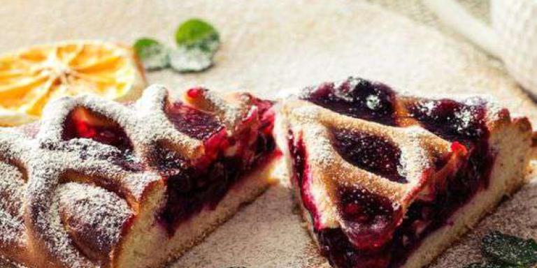 Пышный ягодный пирог - рецепт приготовления с фото от Maggi.ru