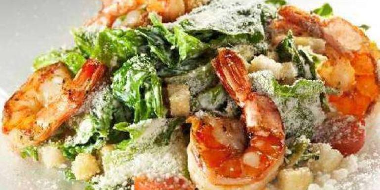 Рецепт салата цезарь с креветками — простой и вкусный пошаговый рецепт с фото на Maggi.ru