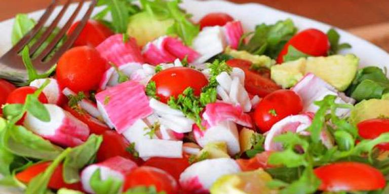 Салат с крабовыми палочками и авокадо - рецепт приготовления с фото от Maggi.ru