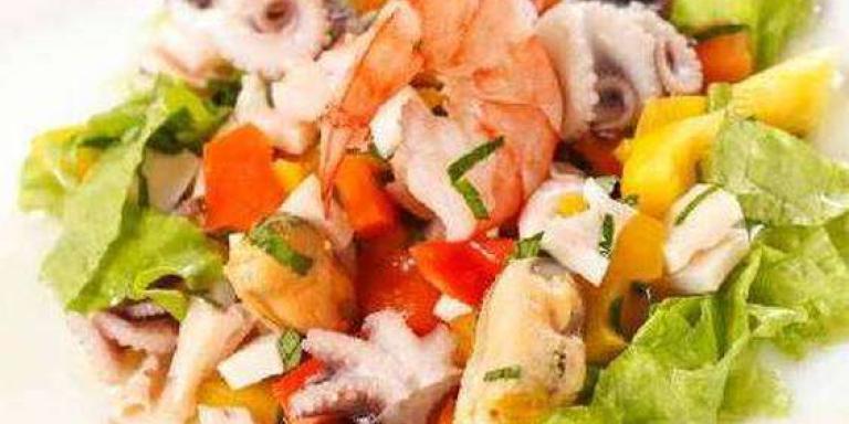 Салат с морепродуктами - рецепт приготовления с фото от Maggi.ru