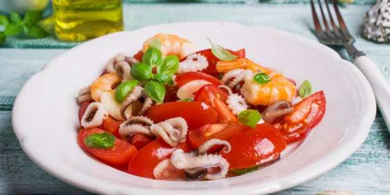 Салат с щупальцами кальмара - рецепт приготовления с фото от Maggi.ru