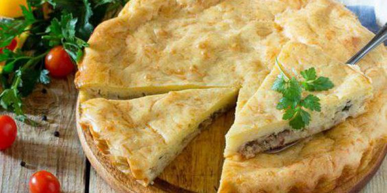 Мясной пирог с картофелем и лукомпореем - рецепт с фото от Магги