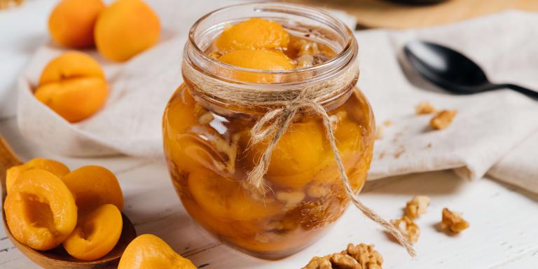 Варенье из абрикосов с грецкими орехами на зиму - рецепт приготовления с фото от Maggi.ru