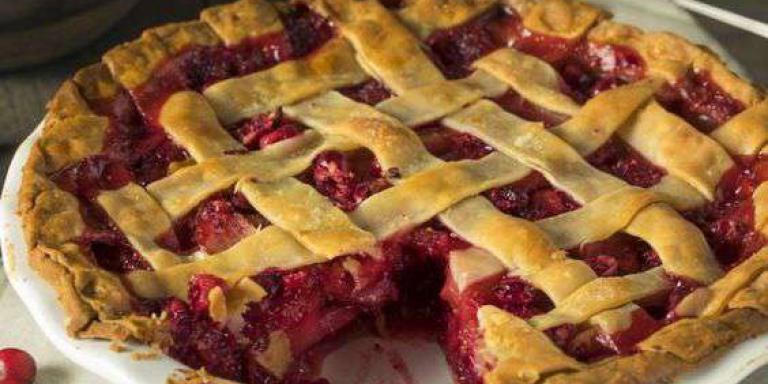Сочный слоёный пирог с ягодами — рецепт с фото от Maggi.ru