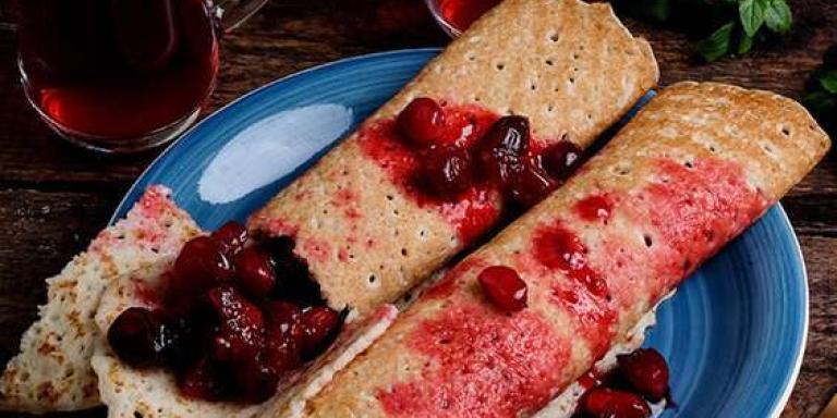 Блины овсяные с ягодами и медом - рецепт приготовления с фото от Maggi.ru