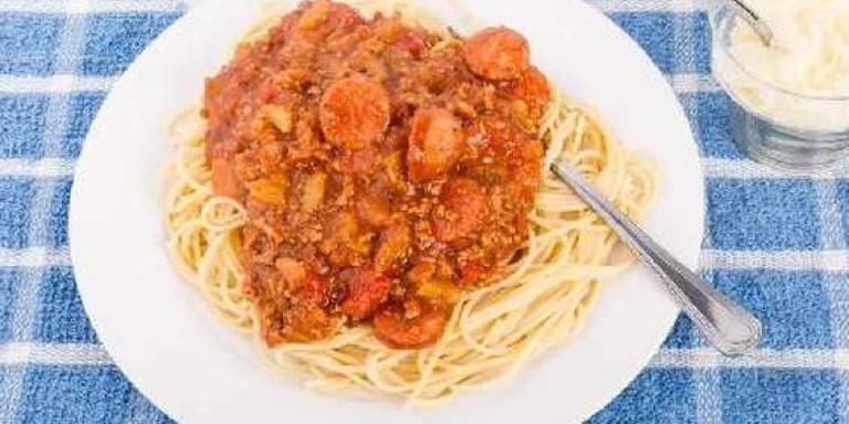 Спагетти болонез с колбасой и грибами — рецепт с фото от Maggi.ru