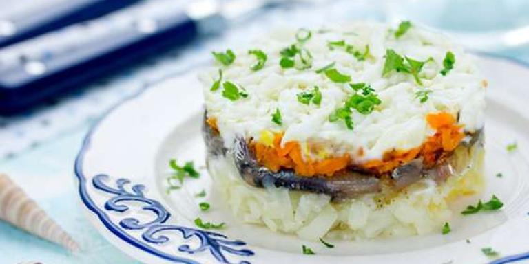 Салат со шпротами - рецепт приготовления с фото от Maggi.ru