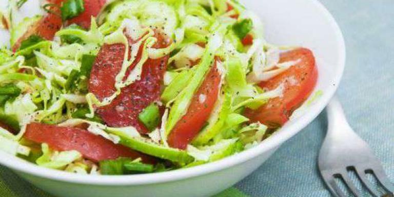 Салат из капусты и томатов - рецепт приготовления с фото от Maggi.ru