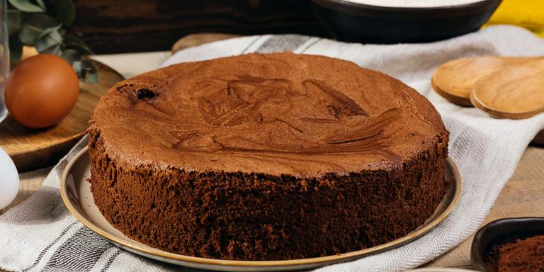 Шифоновый шоколадный бисквит на растительном масле: рецепт с фото