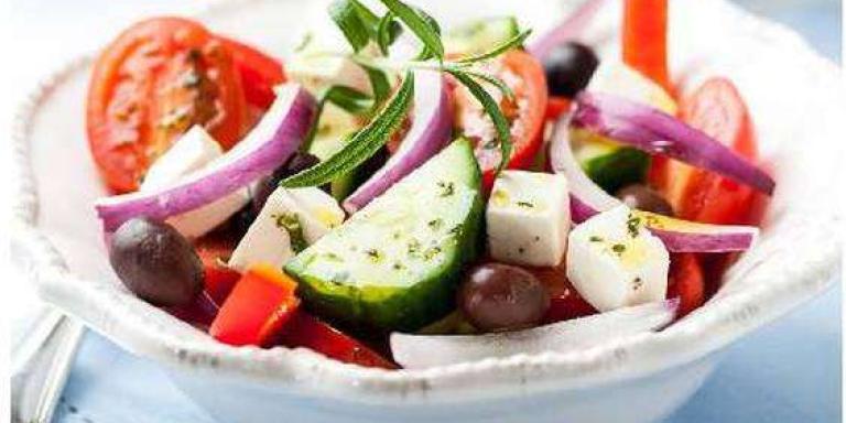 Лёгкий греческий крестьянский салат - рецепт приготовления с фото от Maggi.ru