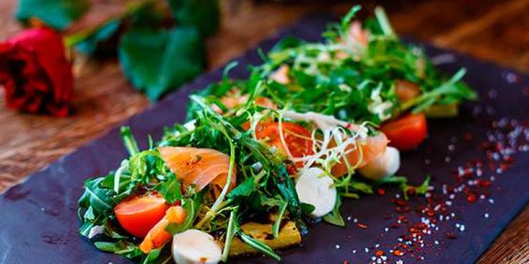 Салат с рукколой и семгой - пошаговый рецепт с фото от экспертов Maggi