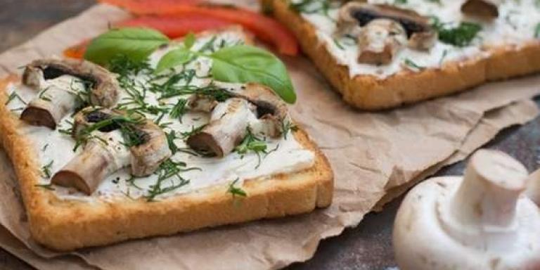 Хрустящие тосты с грибами - рецепт приготовления с фото от Maggi.ru