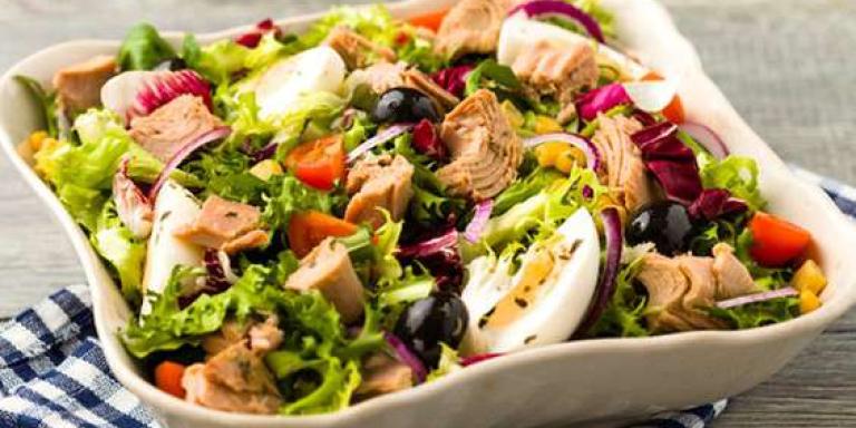 Средиземноморский салат с тунцом - рецепт приготовления с фото от Maggi.ru