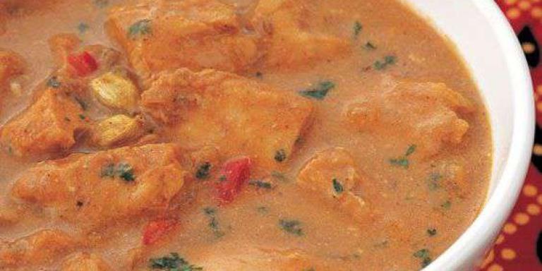 Курица, тушёная в томатно-сливочном соусе - рецепт с фото от Магги