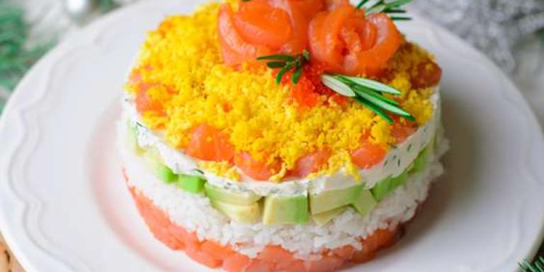 Слоёный салат с красной рыбой - рецепт приготовления с фото от Maggi.ru