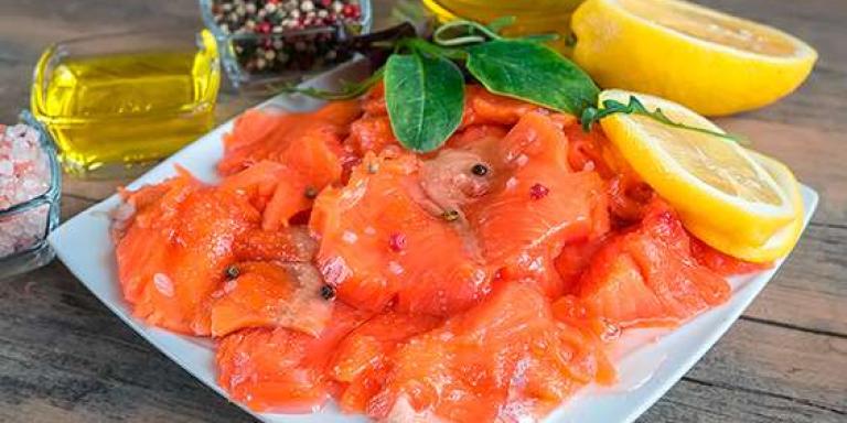 Засолка кусочков форели в оливковом масле с сахаром и морской солью - рецепт приготовления с фото от Maggi.ru