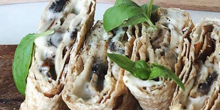 Перекус ролл с грибами и сливочным сыром - рецепт с фото от Магги