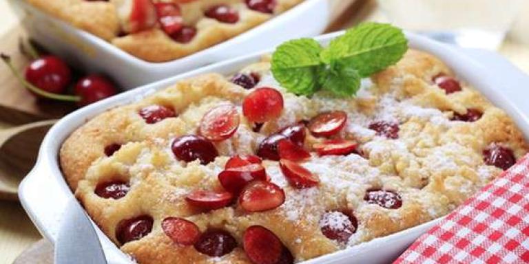 Бисквитный пирог с вишней - рецепт приготовления с фото от Maggi.ru