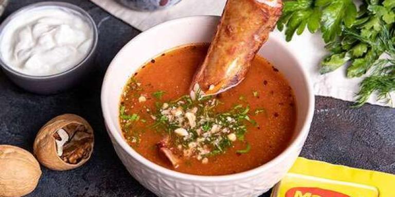 Суп харчо из копчёных свиных рёбрышек душистый - рецепт приготовления с фото от Maggi.ru