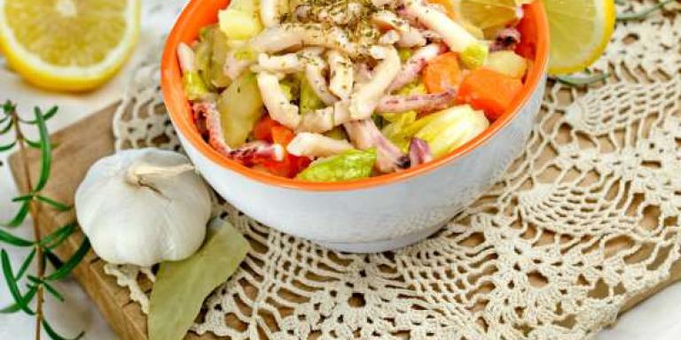 Салат с кальмарами и картофелем - рецепт приготовления с фото от Maggi.ru