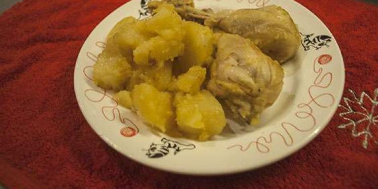 Курица с картошкой в мультиварке - рецепт приготовления с фото от Maggi.ru