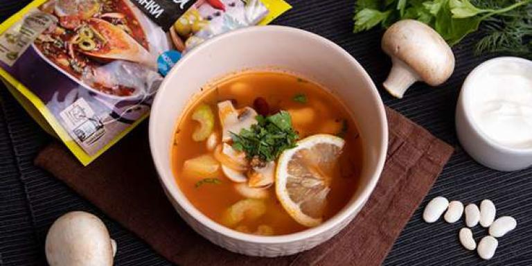 Суп постная солянка с грибами и фасолью, подробное приготовление с фото
