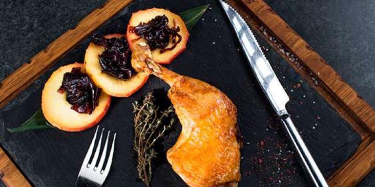 Утка с черносливом в духовке - рецепт приготовления с фото от Maggi.ru