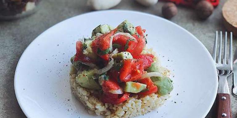 Постный ужин с булгуром и овощным салатом, пошаговый рецепт с фото
