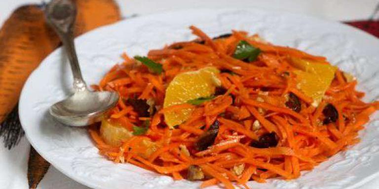 Салат с черносливом, морковью и апельсинами — рецепт с фото от Maggi.ru