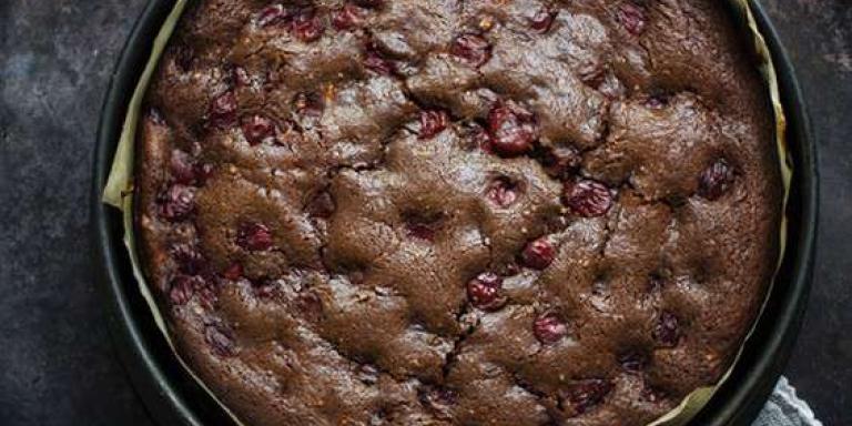 Брауни с вишней и орехами - рецепт приготовления с фото от Maggi.ru