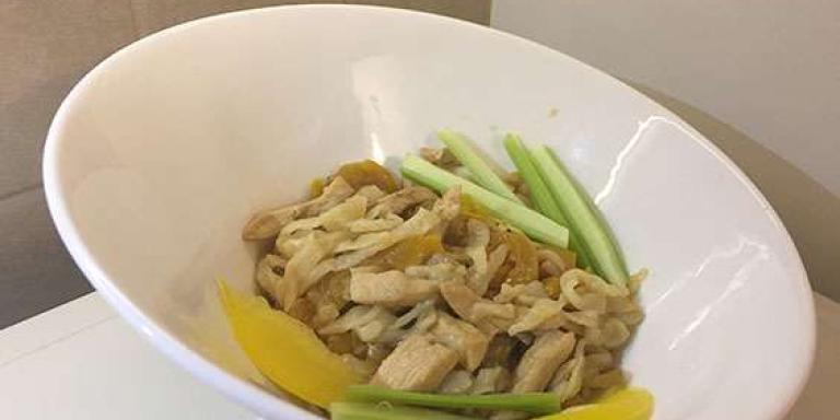 Лапша удон с курицей и овощами - рецепт приготовления с фото от Maggi.ru