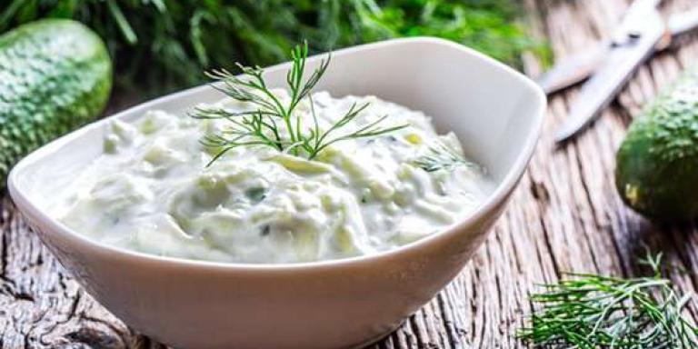 Йогуртовый соус с огурцом - рецепт приготовления с фото от Maggi.ru