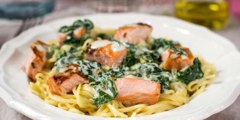 Сливочная паста с лососем и шпинатом — пошаговый рецепт с фото от экспертов Maggi