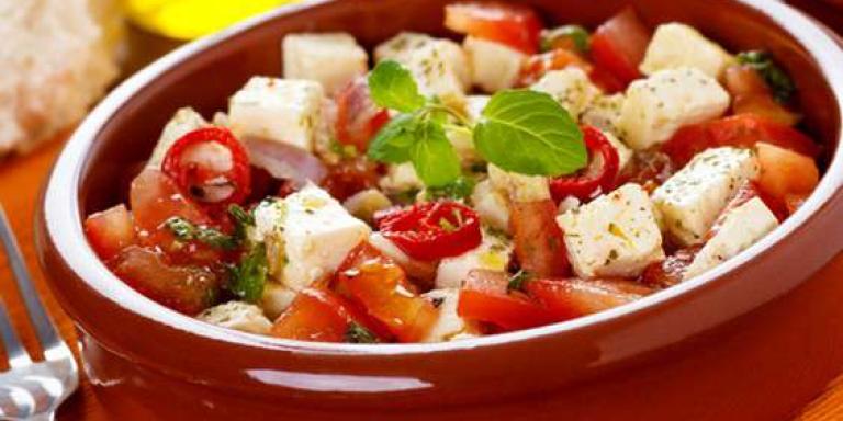 Острый овощной салат с фетой - рецепт приготовления с фото от Maggi.ru