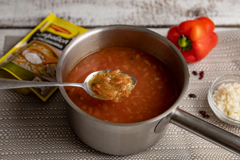 За пять минут до готовности добавить специи MAGGI® Заправка для рассольника, готовый рис и болгарский перец. Проверить на соль. За пять минут до готовности добавить специи MAGGI® Заправка для рассольника, готовый рис и болгарский перец. Проверить на соль.