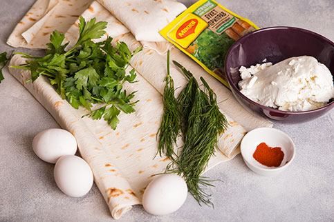 Вымыть и обсушить зелень. Подготовить все продукты. Вымыть и обсушить зелень. Подготовить все продукты.