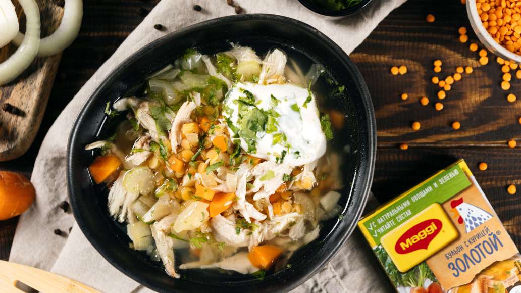 Простой суп с красной чечевицей, курицей и овощами: рецепт с фото