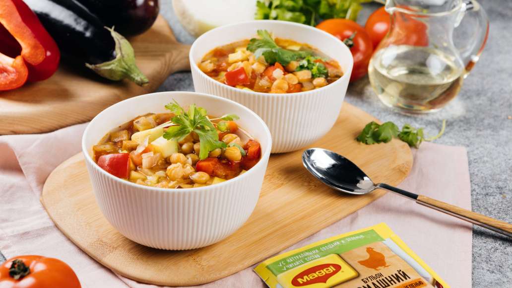 Легкий суп с кабачками, баклажанами и нутом - рецепт приготовления с фото от Maggi.ru