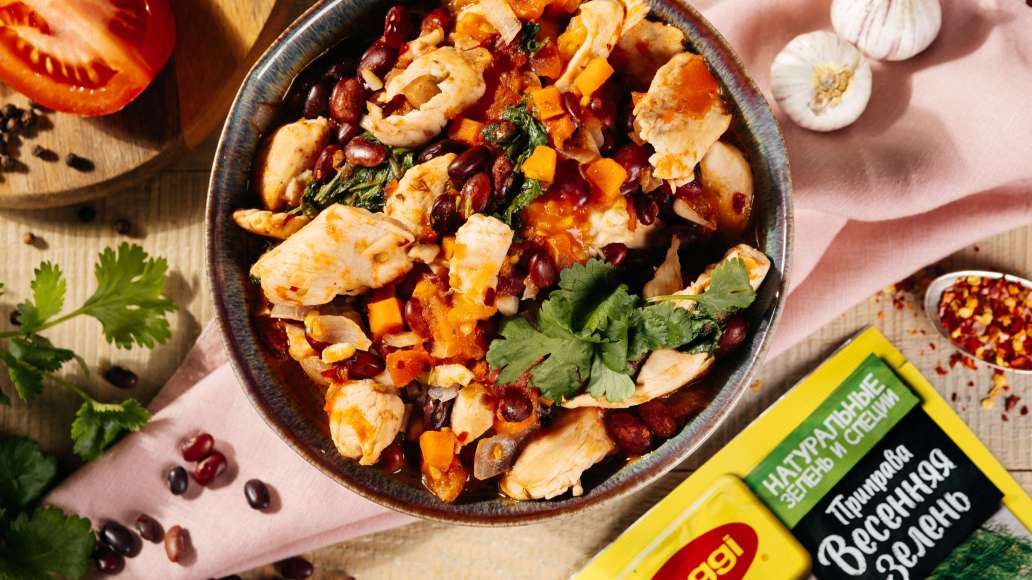 Лобио с курицей, красной фасолью и кинзой - рецепт приготовления с фото от Maggi.ru