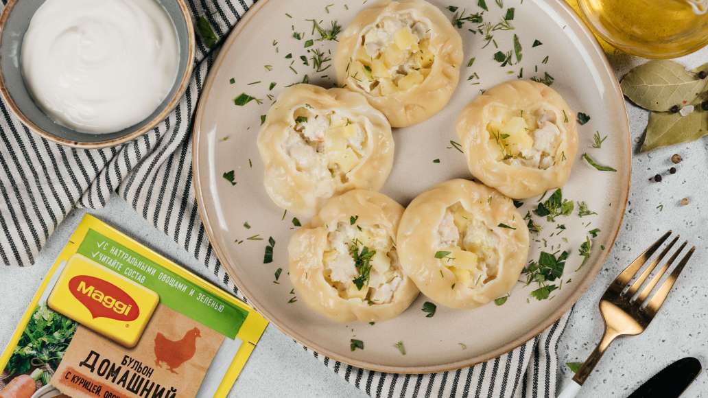 Манты с картофелем и курочкой со сливочным соусом - рецепт от Магги