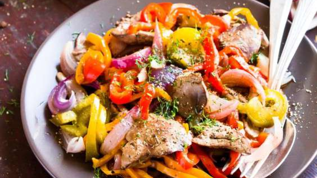 Теплый салат из куриной печени и овощей - рецепт с фото от Магги