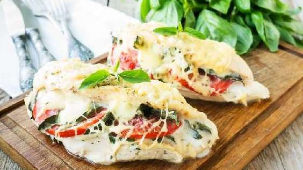 Нежная курица с сыром и помидорами - рецепт приготовления с фото от Maggi.ru