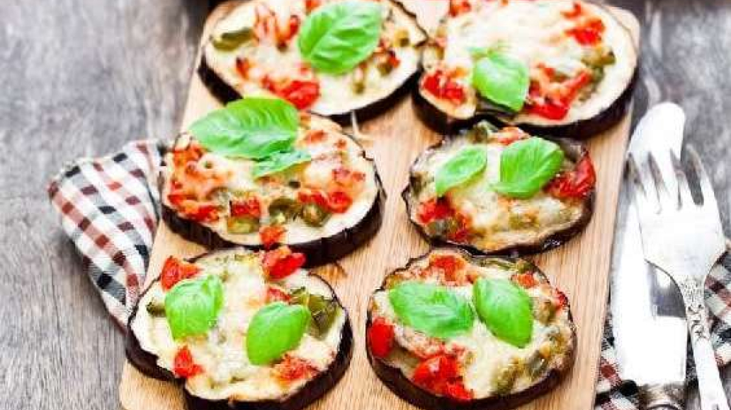 Баклажаны запечённые с сыром - рецепт приготовления с фото от Maggi.ru