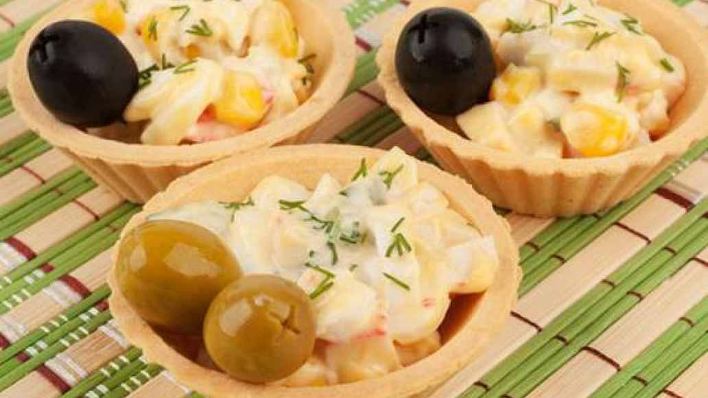 Салат с крабовыми палочками в тарталетках - рецепт приготовления с фото от Maggi.ru