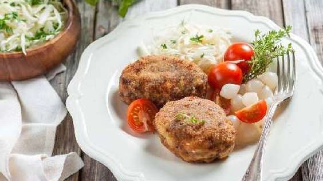 Свиные котлетки - рецепт приготовления с фото от Maggi.ru