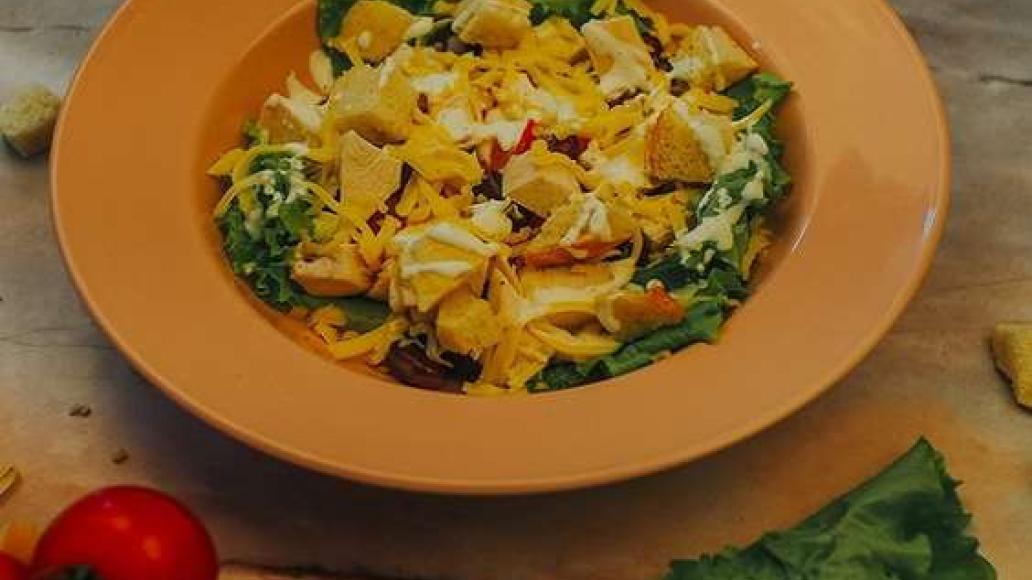 Весенний салат с куриной грудкой - рецепт приготовления с фото от Maggi.ru