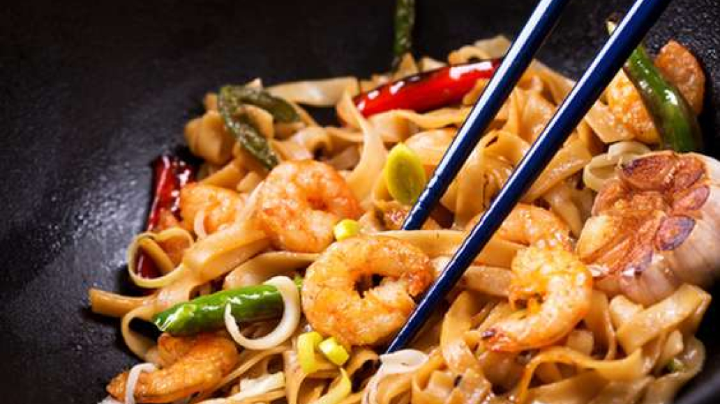 Лапша "вок" с морепродуктами - рецепт приготовления с фото от Maggi.ru