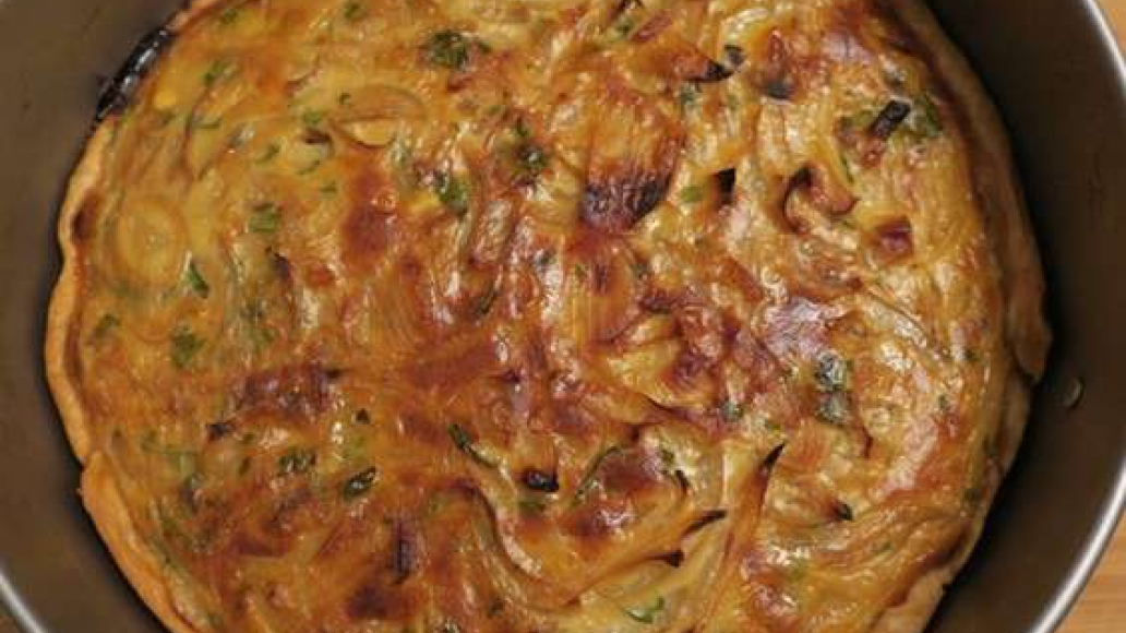 Заливной пирог с курицей и картошкой - рецепт приготовления с фото от Maggi.ru