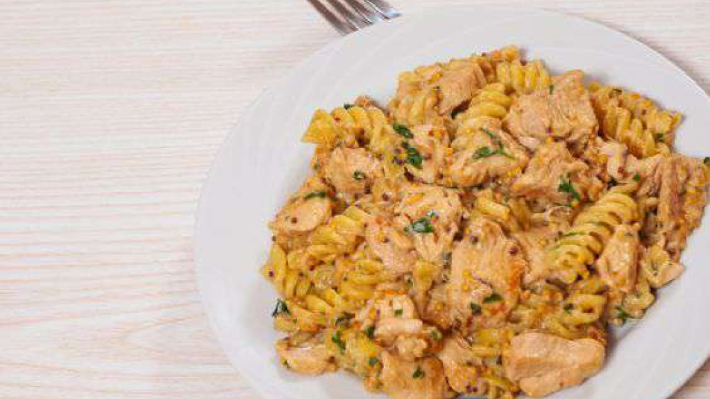 Фузилли с курицей в сливочном соусе — рецепт с фото от Maggi.ru