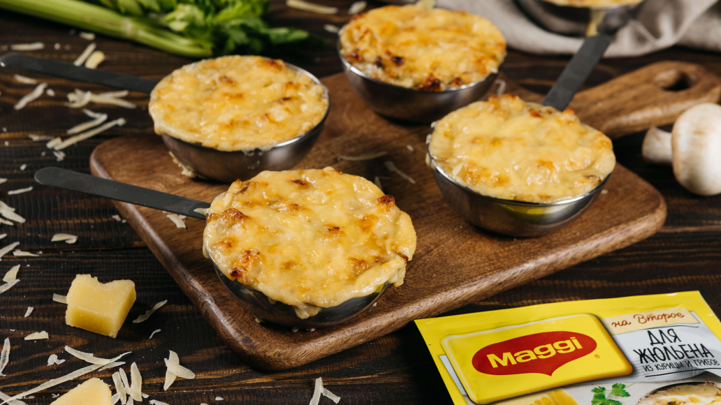 Тающий во рту жюльен из курицы с шампиньонами на сковороде - рецепт приготовления с фото от Maggi.ru